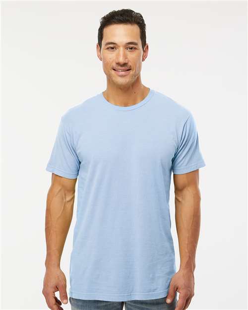 M&O 6500M Unisex Vintage Garment-Dyed T-Shirt - Chambray - model front