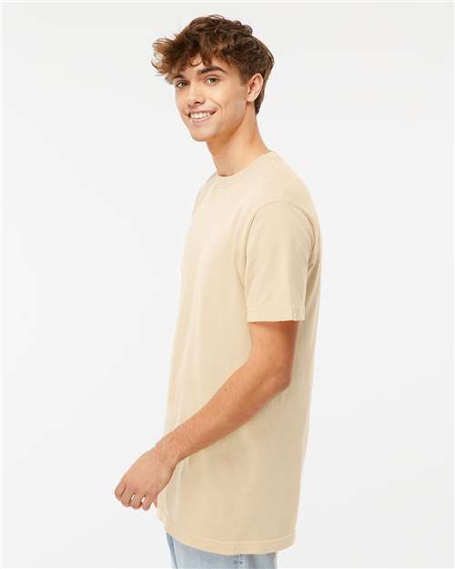 M&O 6500M Unisex Vintage Garment-Dyed T-Shirt - Ivory - model side