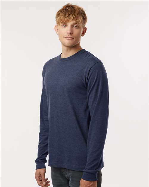 Tultex 202LS Unisex Fine Jersey Long Sleeve T-Shirt - Heather Denim - model side