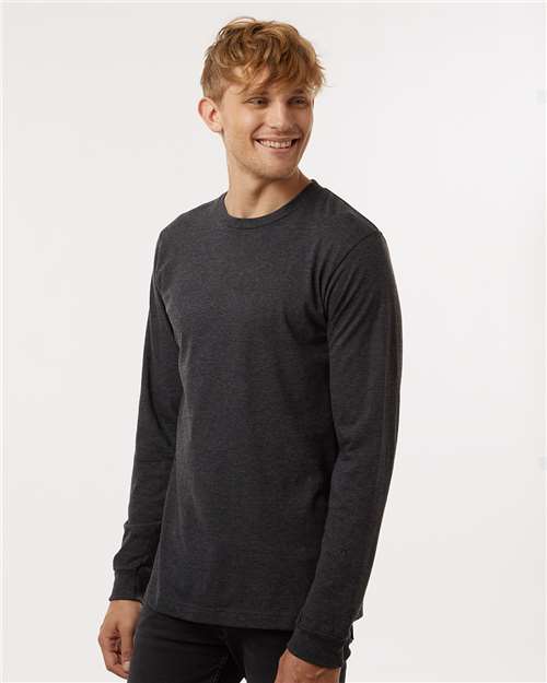 Tultex 202LS Unisex Fine Jersey Long Sleeve T-Shirt - Heather Graphite - model side