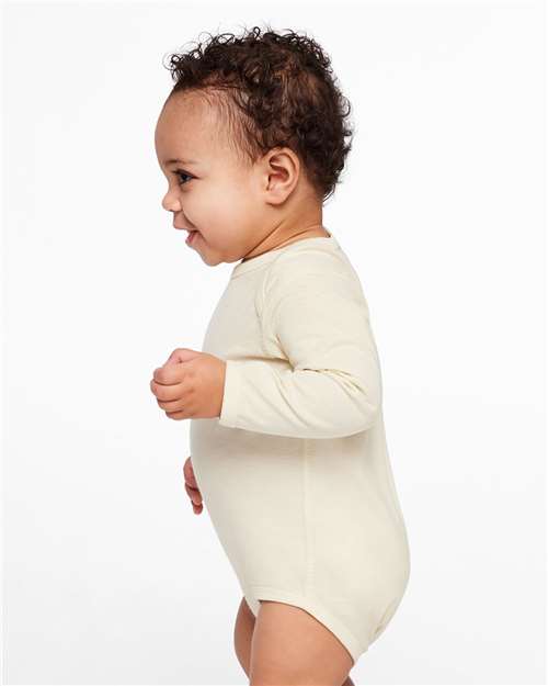 Rabbit Skins 4421 Infant Fine Jersey Long Sleeve Bodysuit - Natural - model side