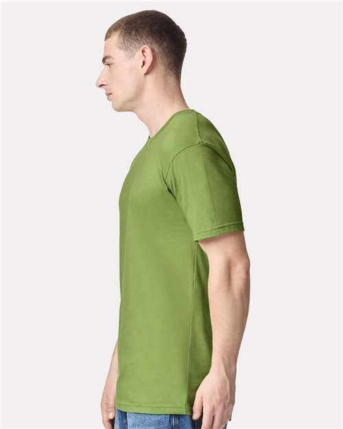 American Apparel 2001 Unisex Fine Jersey Tee - Nephrite - model side