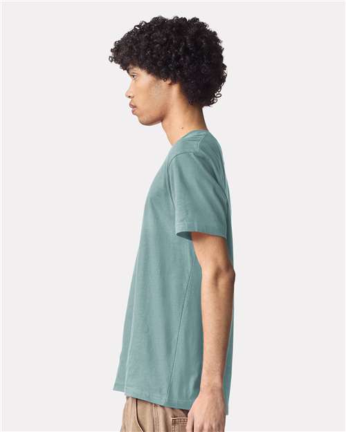 American Apparel 2001 Unisex Fine Jersey Tee - Arctic - model side