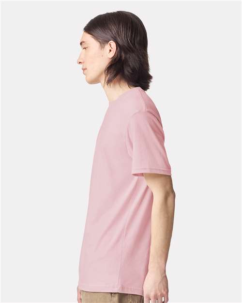 American Apparel 2001CVC Unisex CVC Tee - Heather Pink - model side
