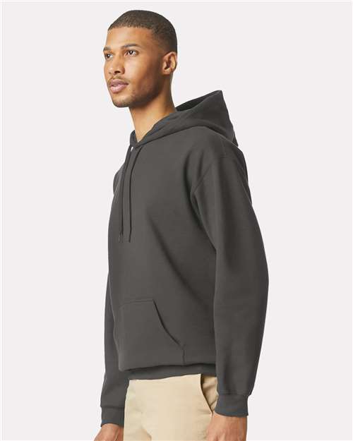 Gildan SF500 Unisex Softstyle Midweight Hooded Sweatshirt - Smoke - model side