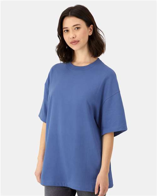 Hanes 5180R Unisex Beefy-T Retro Street T-Shirt - Denim Blue - model side