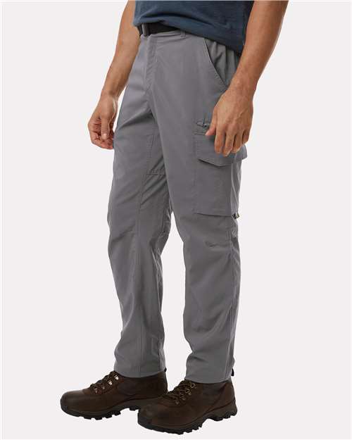 Columbia 212335 Men's Skien Valley Cargo Pants - City Grey - model side