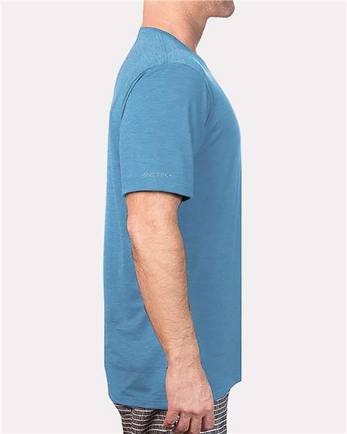 ANETIK MVLPRS8 Men's Low Pro Tech T-Shirt - Bahama Heathered - model side