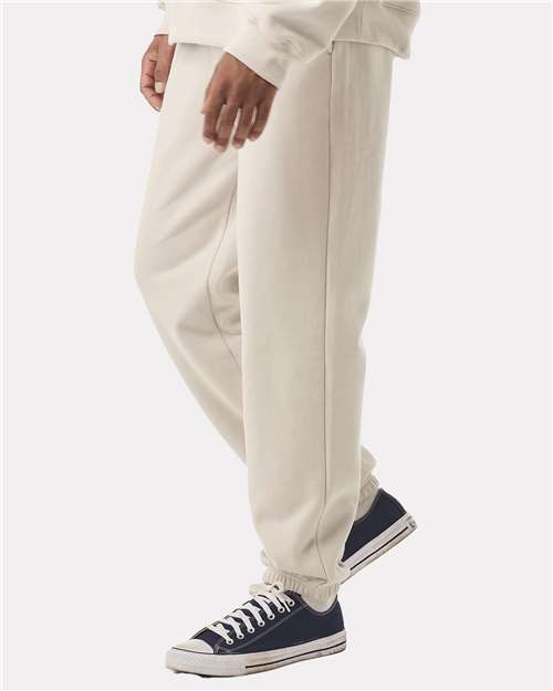 BELLA + CANVAS 4737 Unisex 10 oz. Heavyweight Sweatpants - Dust - model side