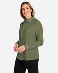 HUK H615006 Women's Tide Point Shirt - Moss - model side