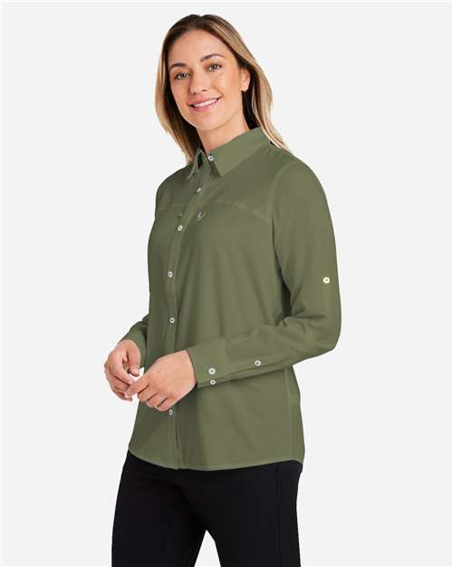 HUK H615006 Women's Tide Point Shirt - Moss - model side