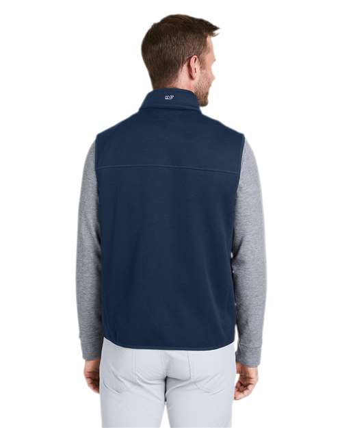 vineyard vines K002713 Men's Mountain Sweater Fleece Vest - Vineyard Navy - model back