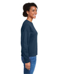 vineyard vines K002794 Women's Garment-Dyed Crewneck Sweatshirt - Vineyard Navy - model side