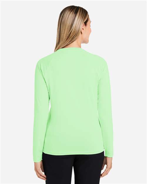 HUK H612L04 Women's LoPro Pursuit Long Sleeve T-Shirt - Patina - model back