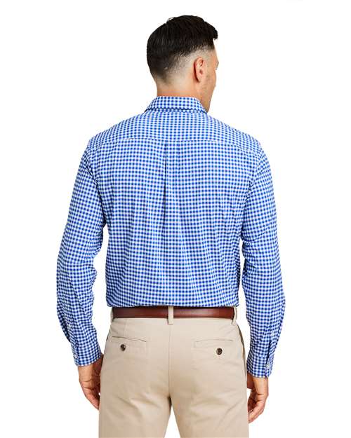 vineyard vines W012060 Men's On-The-Go Nylon Gingham Shirt - Martime Blue - model back