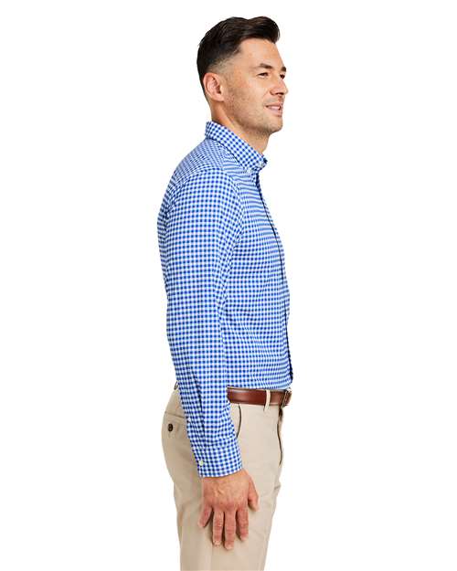 vineyard vines W012060 Men's On-The-Go Nylon Gingham Shirt - Martime Blue - model side