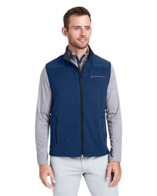 vineyard vines O001400 Men's On-The-Go Shep Vest - Deep Bay - model front