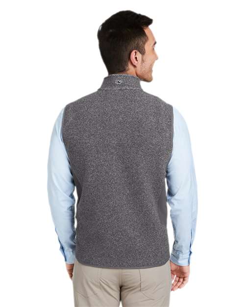 vineyard vines O001401 Men's Harbor Fleece Vest - Charcoal Heather - model back