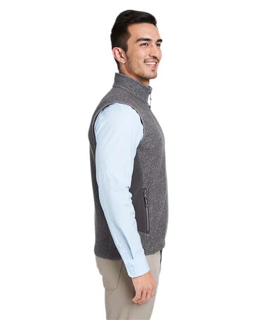 vineyard vines O001401 Men's Harbor Fleece Vest - Charcoal Heather - model side