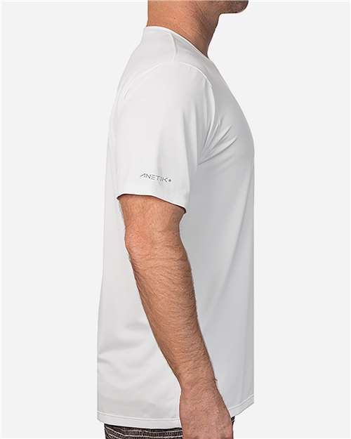 ANETIK MVLPRS8 Men's Low Pro Tech T-Shirt - White Heathered - model side