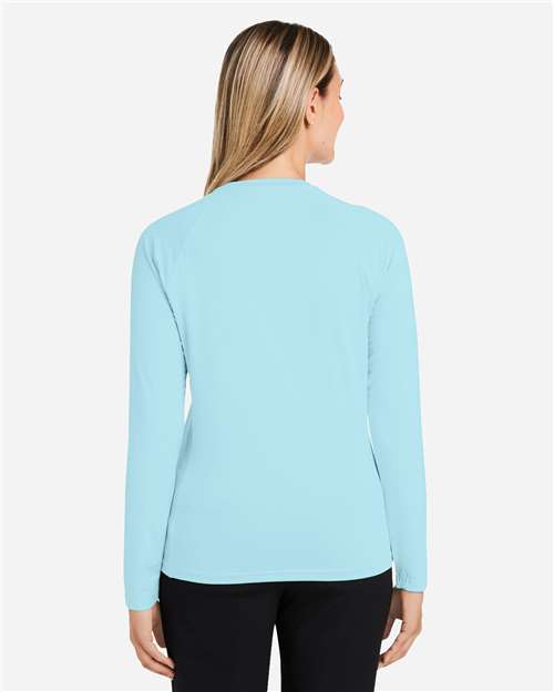 HUK H612L04 Women's LoPro Pursuit Long Sleeve T-Shirt - Island Paradise - model back