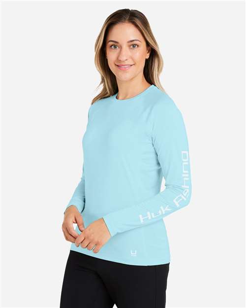HUK H612L04 Women's LoPro Pursuit Long Sleeve T-Shirt - Island Paradise - model side