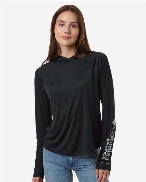 Columbia 216061 Women's PFG Tidal Tee Hooded Long Sleeve - Black/ Cool Grey - model front