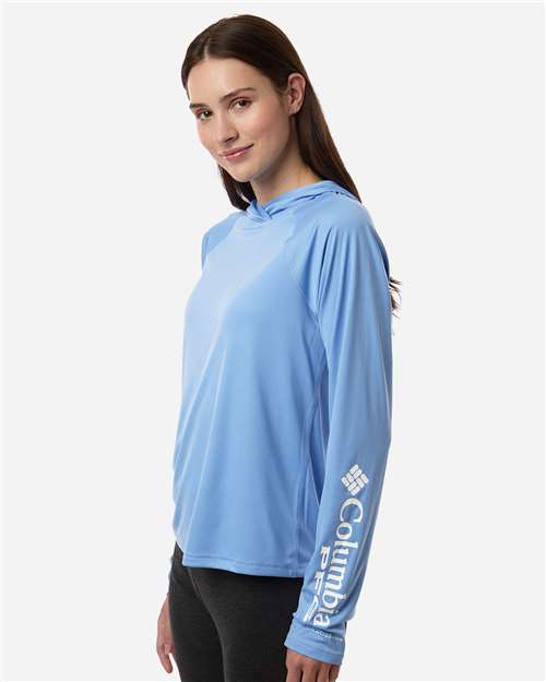 Columbia 216061 Women's PFG Tidal Tee Hooded Long Sleeve - White Cap/ White - model side
