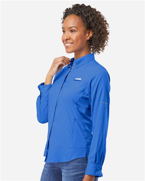 Columbia 212465 Women's PFG Tamiami II Shirt - Vivid Blue - model side