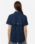 Columbia 212473 Women's PFG Bahama Short Sleeve Shirt - Collegiate Navy - model back
