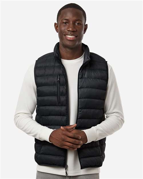 Weatherproof 26717 Men's Lightweight Poly-filled Packable Vest - Black - model front