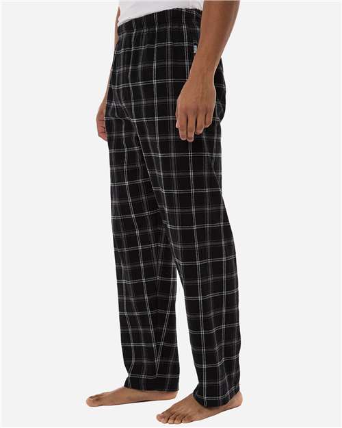 Boxercraft BM6624 Men's Harley Flannel Pants - Varsity Black Oxford Plaid - model side