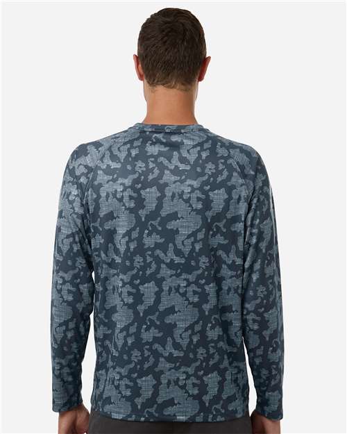HUK H12L0017 Men's Lopro Running Lakes Long Sleeve T-Shirt - Sargasso Sea - model back