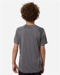 Team 365 TT11HNY Youth Zone Performance Henley - Sport Graphite - model back