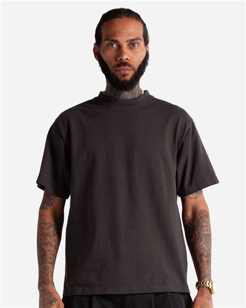 Shaka Wear SHMCS Unisex Max Heavyweight Cropped T-Shirt - Off Black - model front