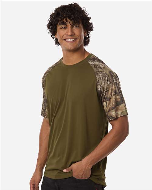 RealTree RT2103 Unisex Realtree Performance Colorblock T-Shirt - Camo/ Green - model side