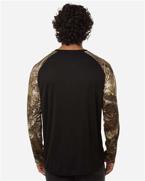 RealTree RT3104 Unisex Realtree Performance Colorblocked Long Sleeve T-Shirt - Camo/ Black - model back