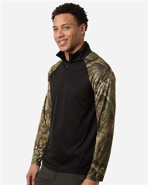 RealTree RT5703 Unisex Realtree Performance Colorblocked Quarter-Zip Pullover - Camo/ Black - model side