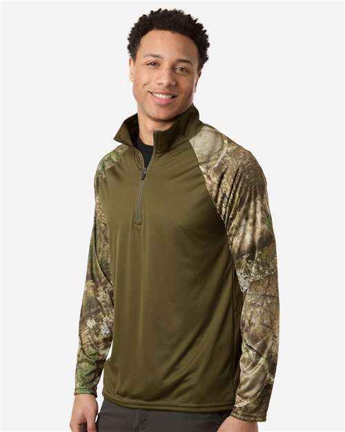 RealTree RT5703 Unisex Realtree Performance Colorblocked Quarter-Zip Pullover - Camo/ Green - model side