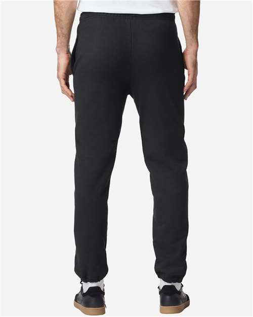 Gildan 18100 Unisex Heavy Blend Pocket Sweatpants - Black - model back