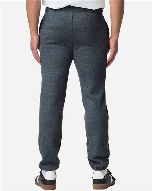 Gildan 18100 Unisex Heavy Blend Pocket Sweatpants - Dark Heather - model back