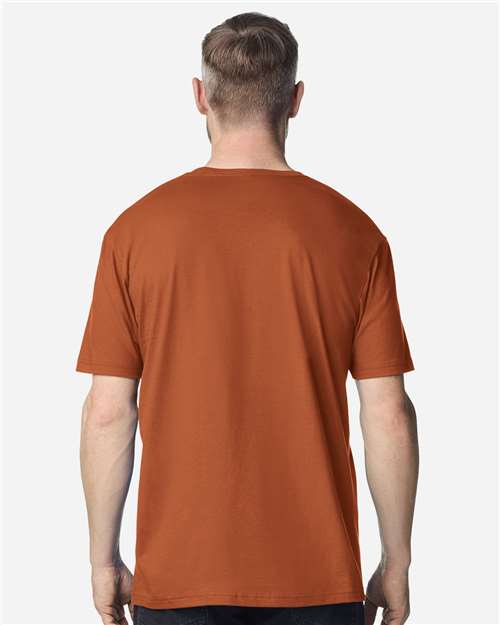 Gildan 64000 Softstyle T-Shirt - Fan Texas Orange - model back