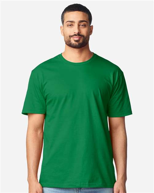 Gildan G640 Softstyle T-Shirt - Turf Green - model front