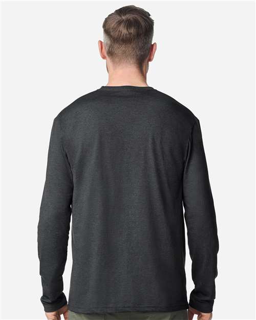 Gildan 64400 Unisex Softstyle Long Sleeve T-Shirt - Heather Dark Grey - model back