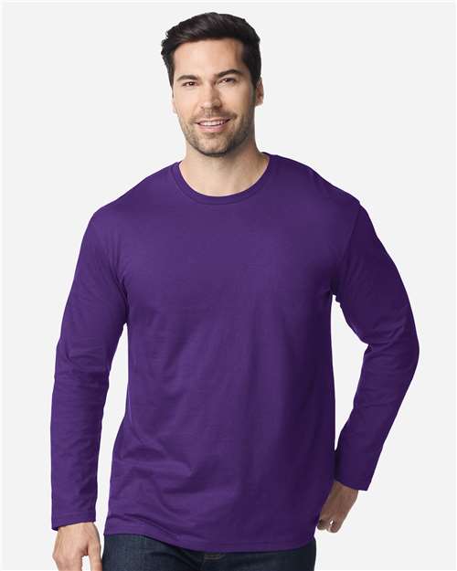 Gildan 64400 Unisex Softstyle Long Sleeve T-Shirt - Purple - model front