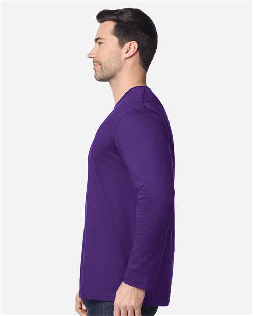 Gildan 64400 Unisex Softstyle Long Sleeve T-Shirt - Purple - model side