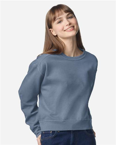 Comfort Colors 1566L Women's Garment-Dyed Mid-Length Crewneck Sweatshirt - Blue Jean - model front