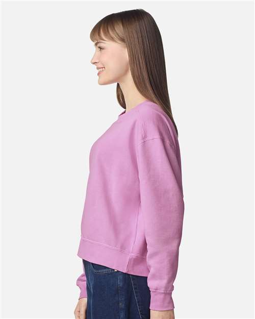 Comfort Colors 1566L Women's Garment-Dyed Mid-Length Crewneck Sweatshirt - Rose Quartz - model side
