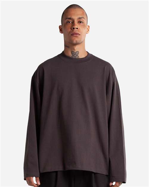 Shaka Wear SHMOL Unisex Max Heavyweight Oversized Long Sleeve T-Shirt - Off Black - model front