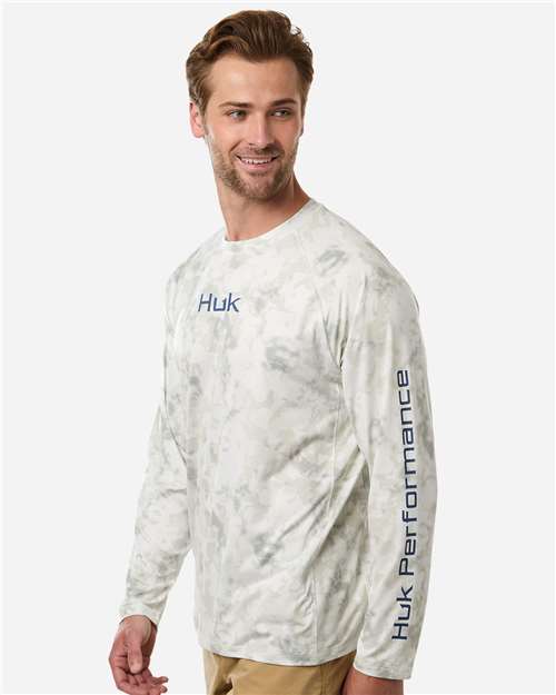 HUK H1200718 Men's Airweight KS Printed Crewneck Pullover - Egret - model side
